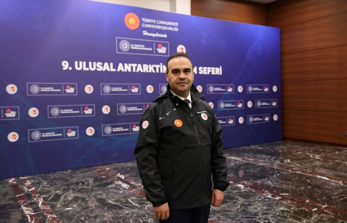 Türkiye Antarktika\'da Türk Üssü Kuruyor