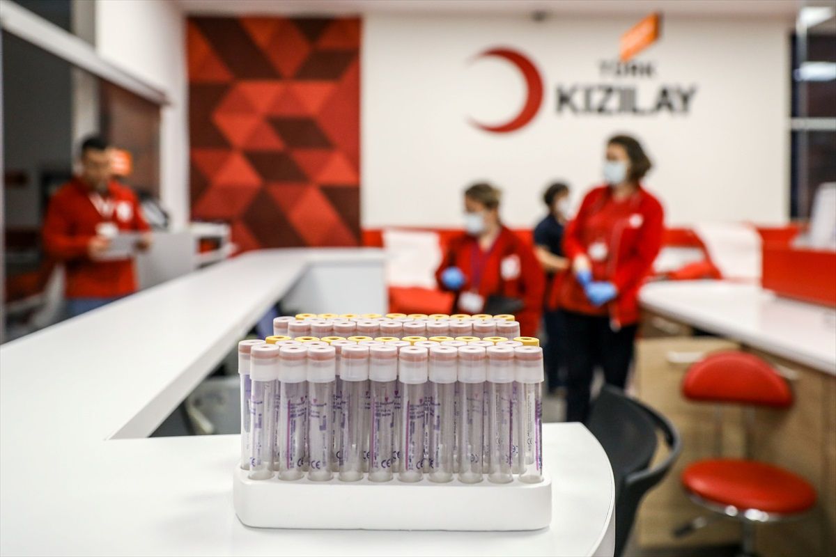 Kızılay 2025\'te 3 Milyon Ünite Kan Hedefliyor