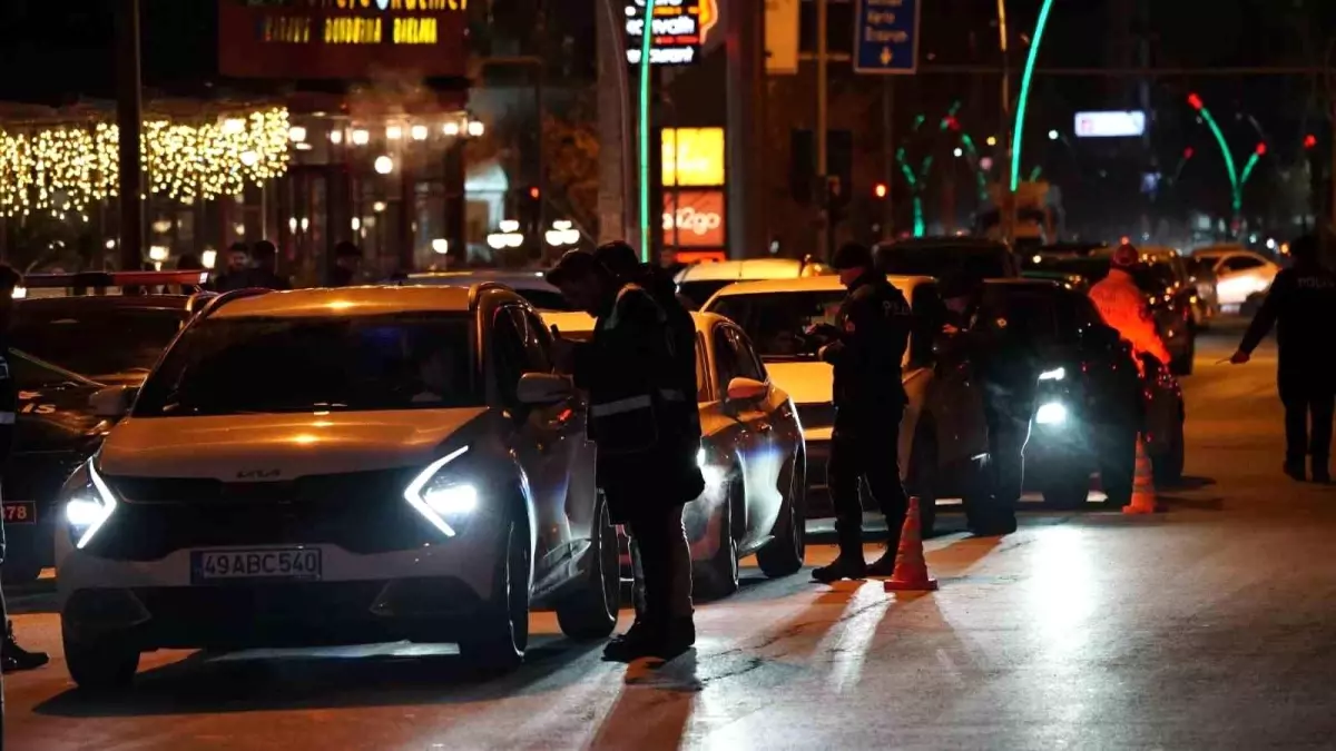 Muş\'ta Hapis Cezası Olan 4 Kişi Tutuklandı