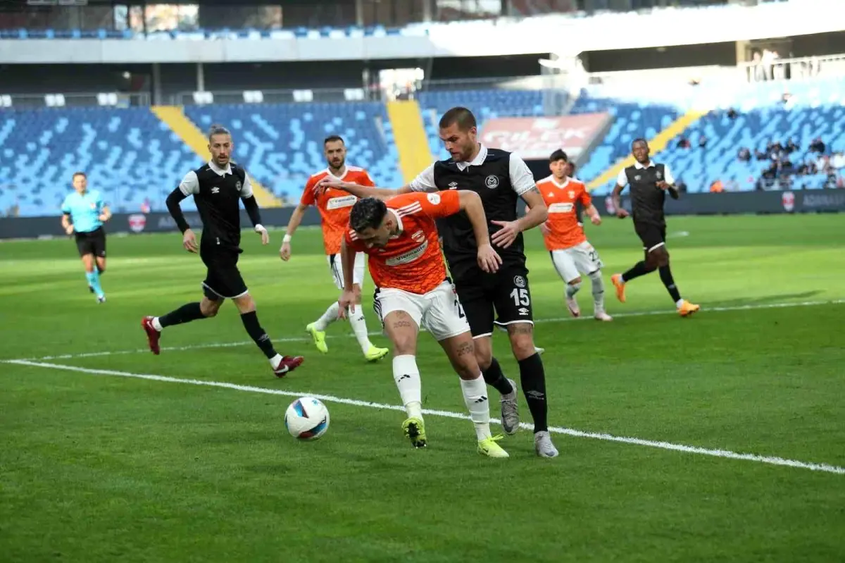 Adanaspor, Manisa FK\'yı 2-1 mağlup etti