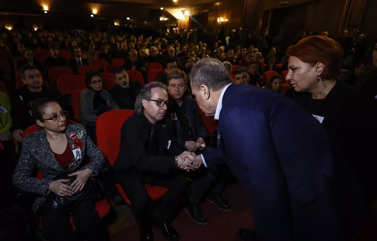 Mersin\'de otomobilin çarpması sonucu ölen genç kemancı Akyol\'un cenazesi defnedildi