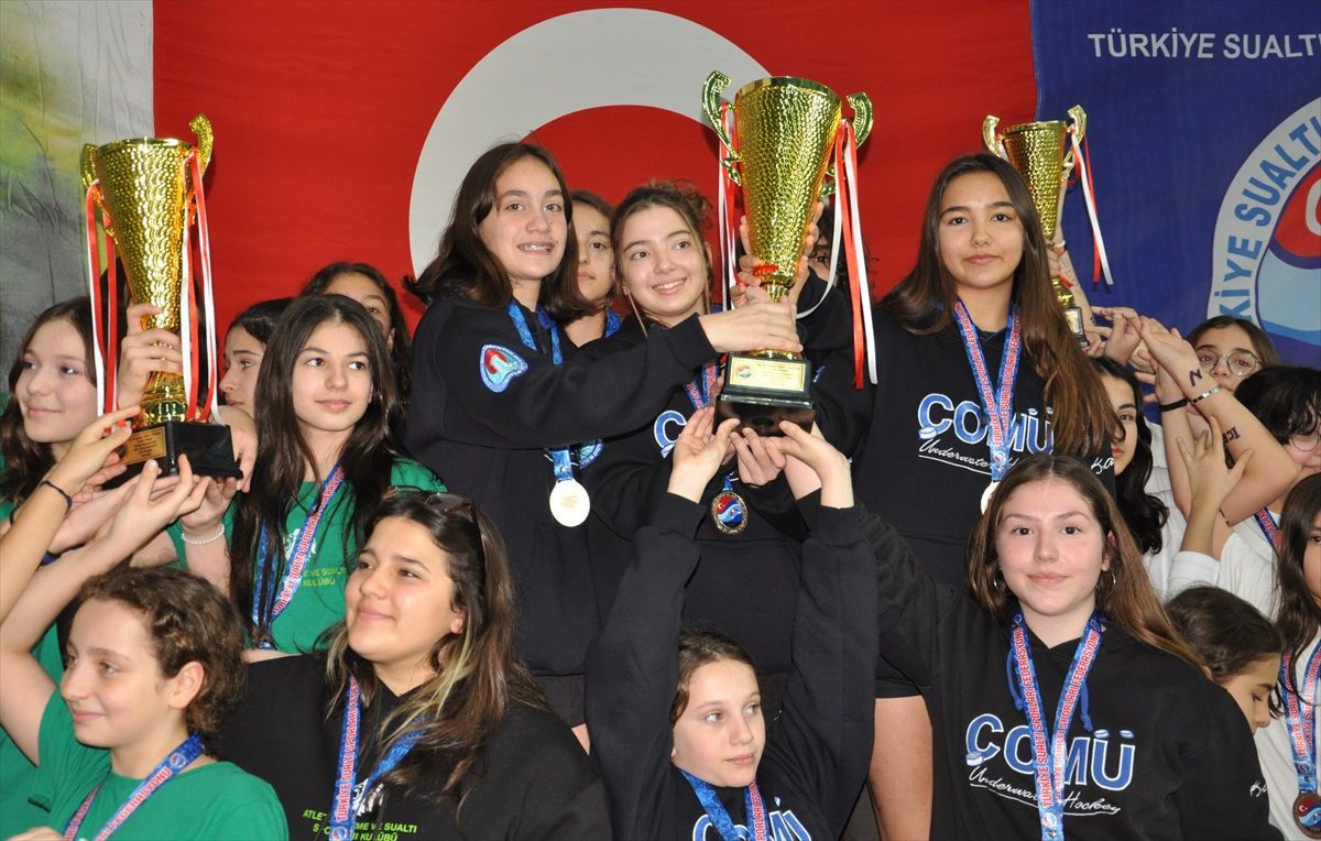 Kütahya\'da Sualtı Hokeyi Şampiyonları Belirlendi