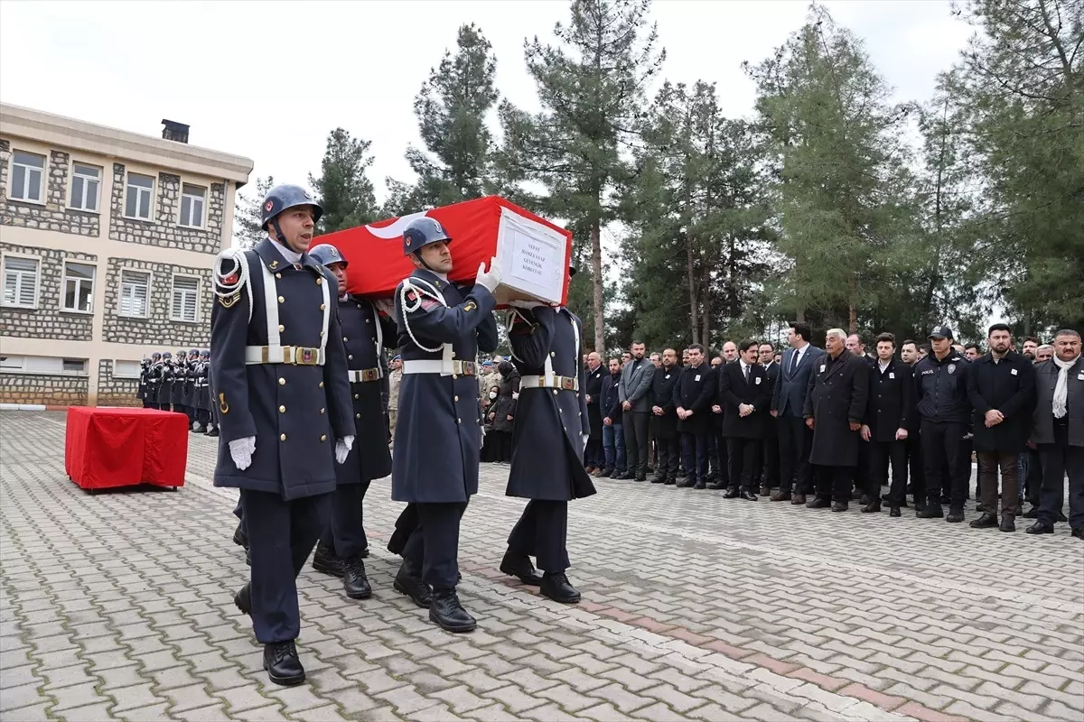 Şırnak\'ta Kalp Krizinden Hayatını Kaybeden Korucu Toprağa Verildi