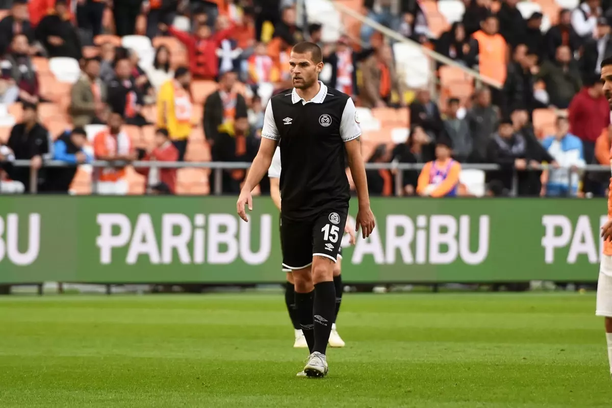 Manisa FK, Adanaspor\'a Kaybederek Düşme Hattına Yaklaştı