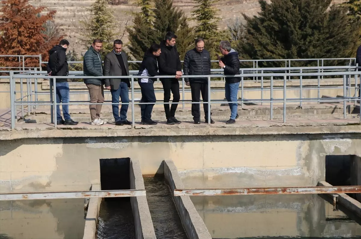 Siirt Valisi ve Belediye Başkan Vekili Kızılkaya, belediyenin tesislerinde incelede bulundu