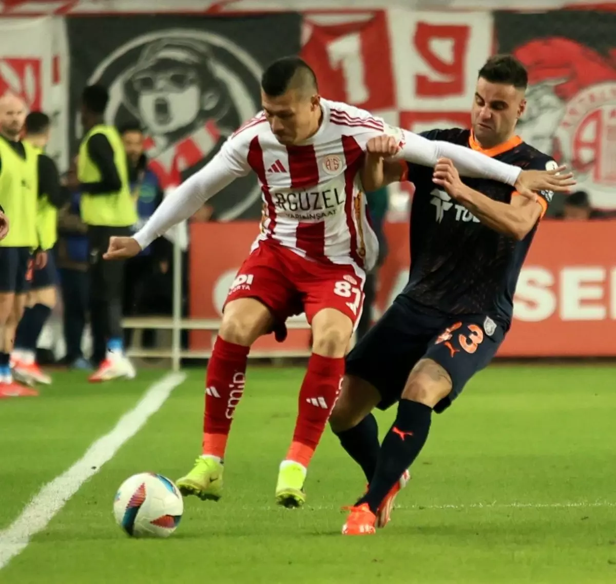 Antalyaspor ve Başakşehir Berabere Kaldı