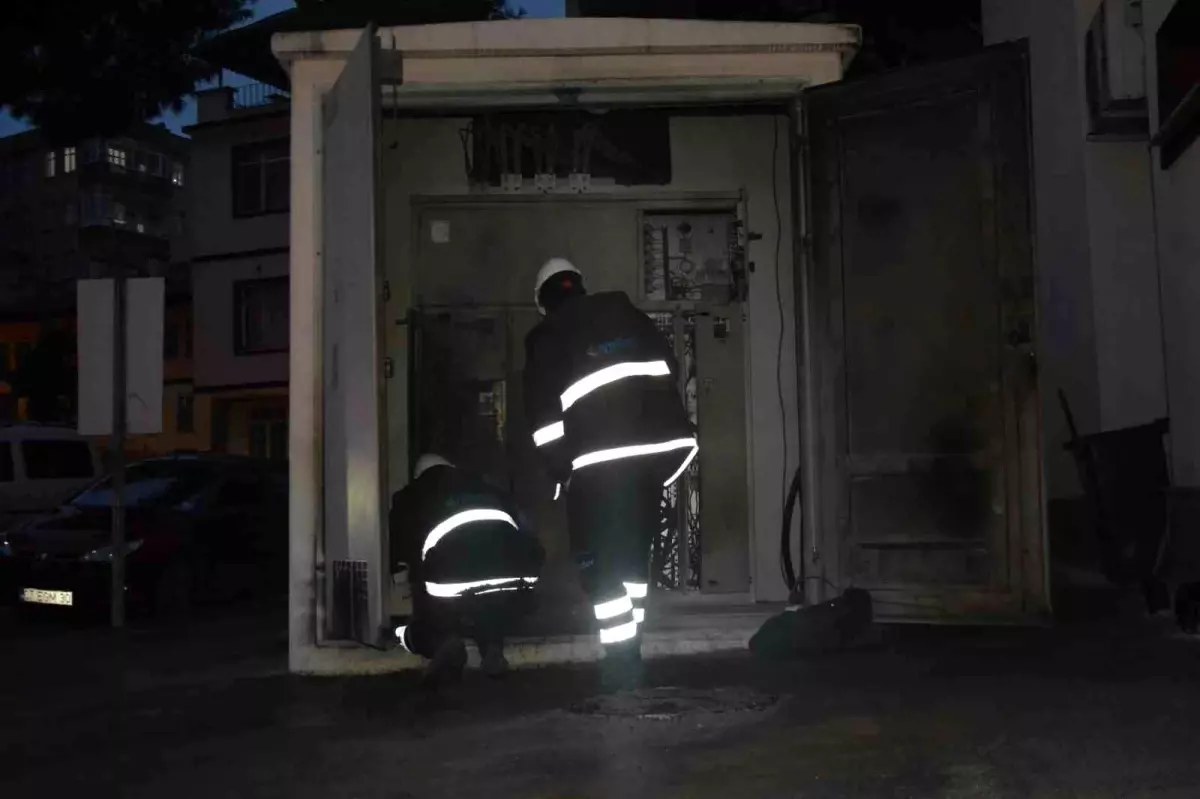 Ünye\'de Trafo Yangını: İtfaiye Ekipleri Olay Yerine Müdahale Etti