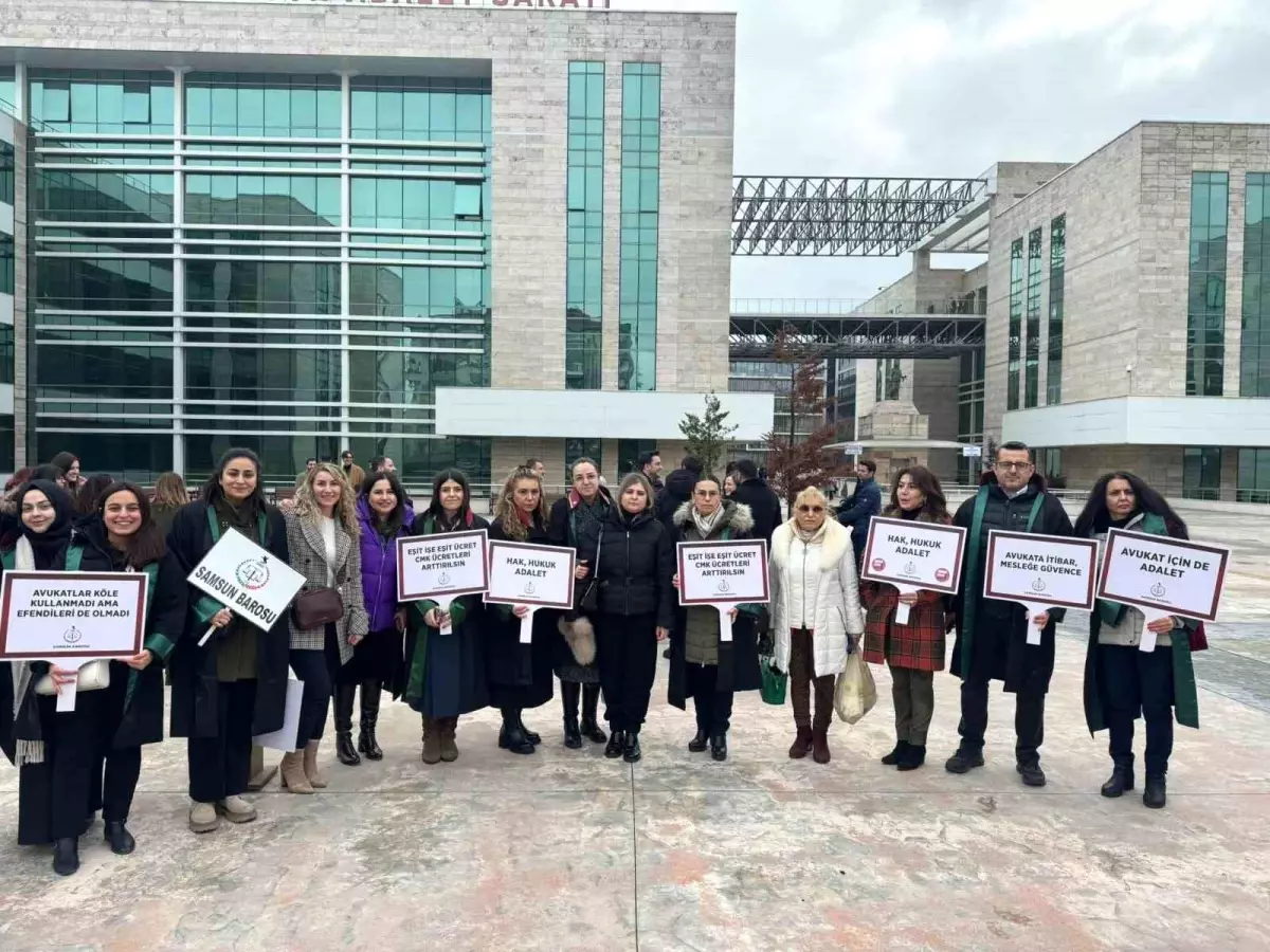 Avukatlar CMK Tarifesini Protesto Etti