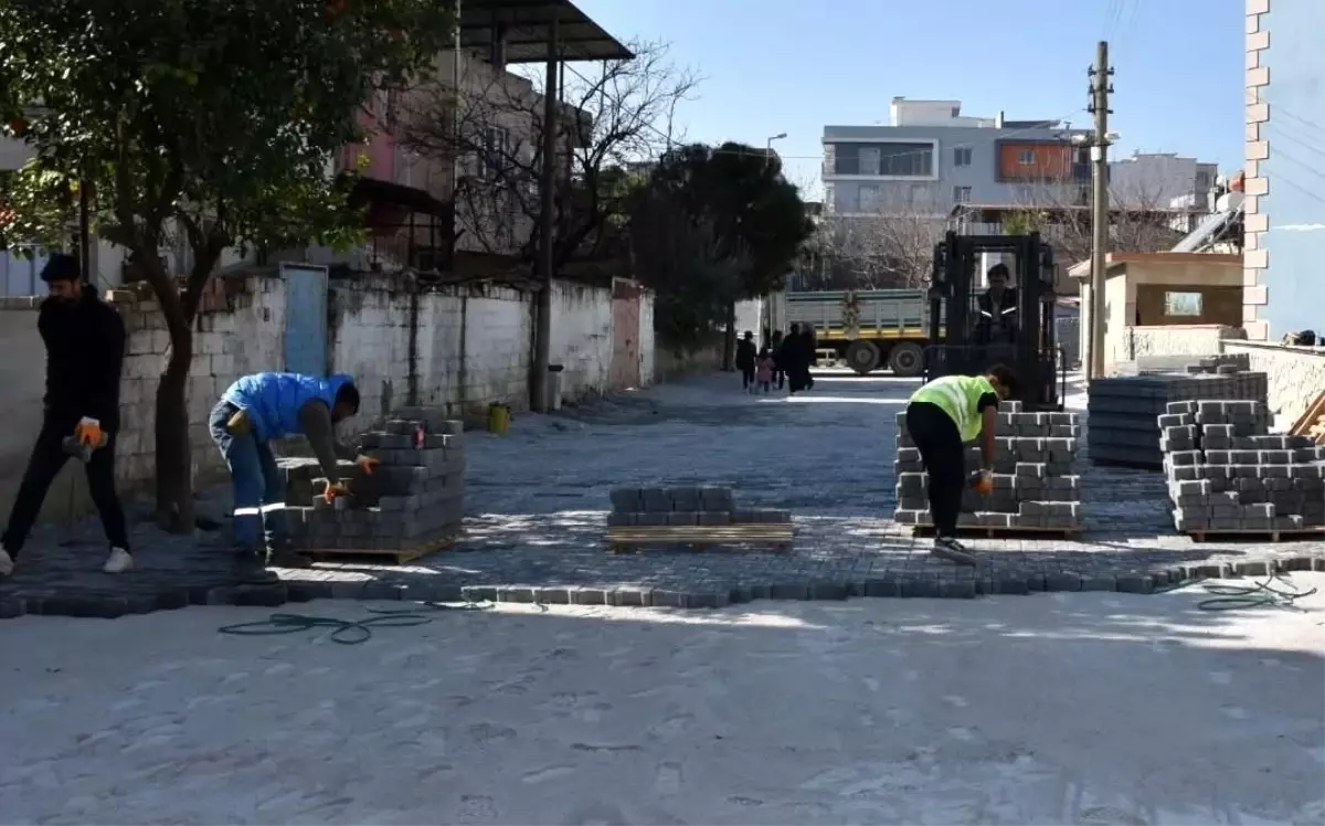 Başkan Zencirci, Mesudiye Mahallesi\'ndeki Yol Yapım Çalışmalarını İnceledi