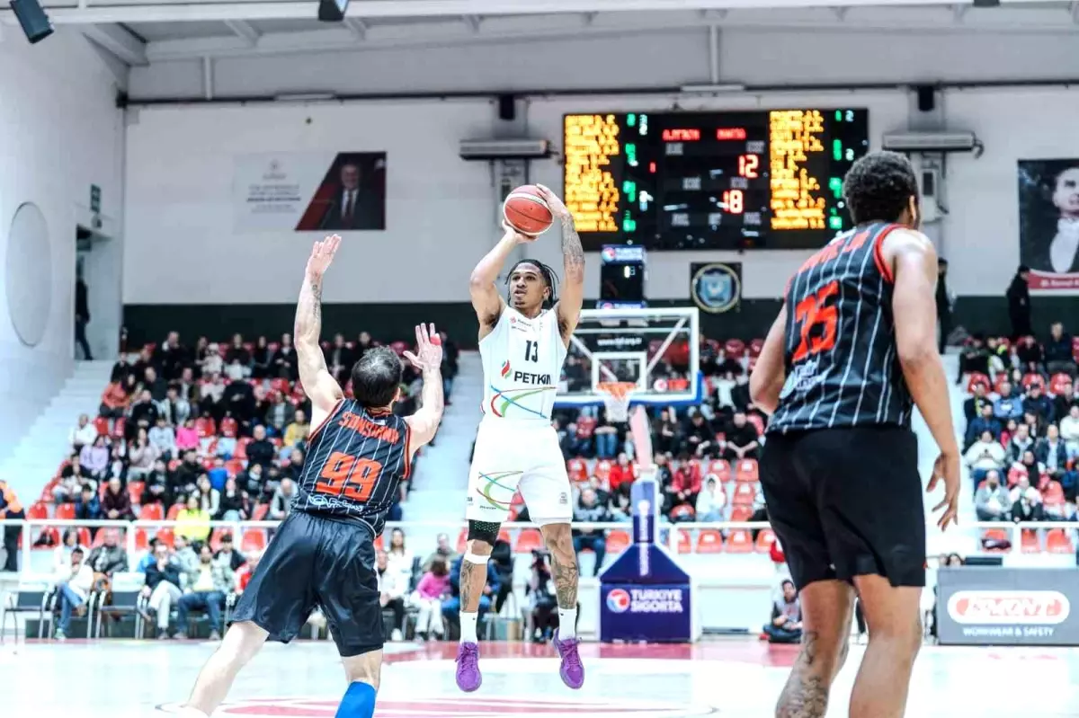 Aliağa Petkimspor, Manisa Basket\'e Mağlup Oldu