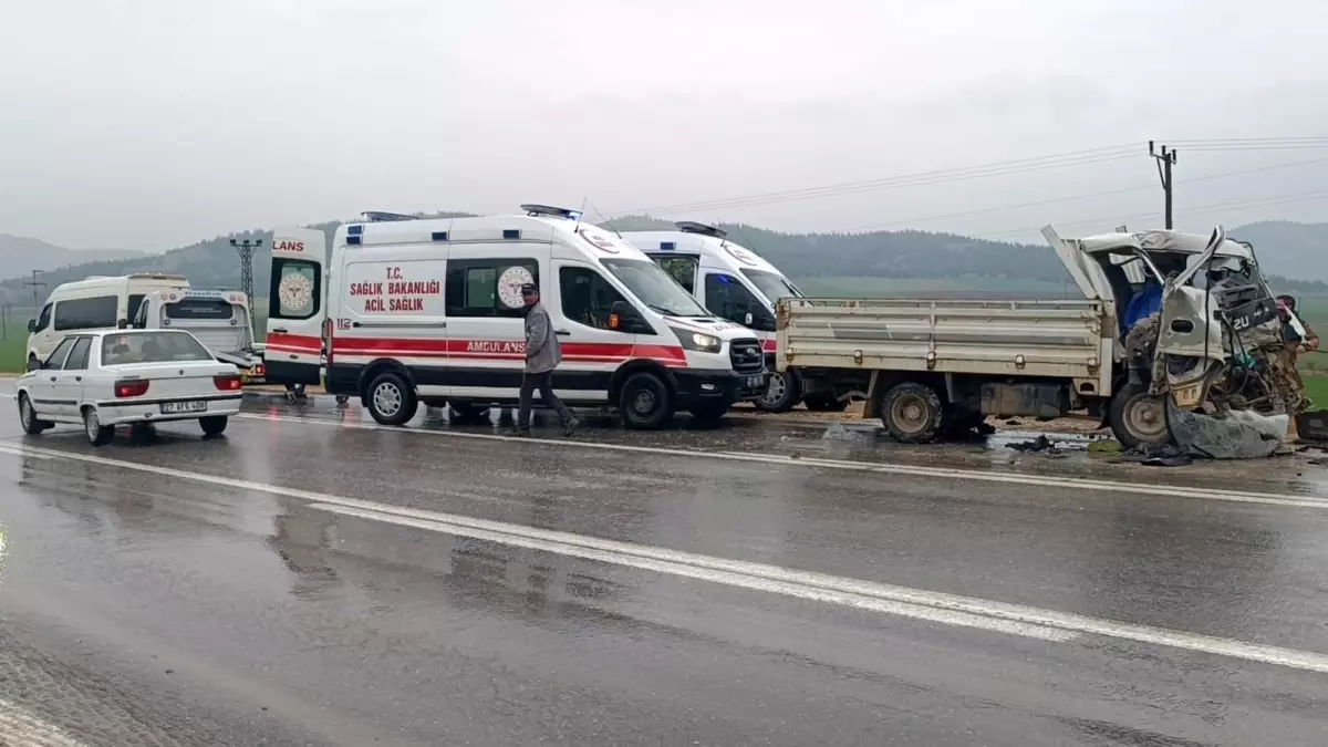 Gaziantep\'te Trafik Kazası: 1 Ölü, 2 Yaralı