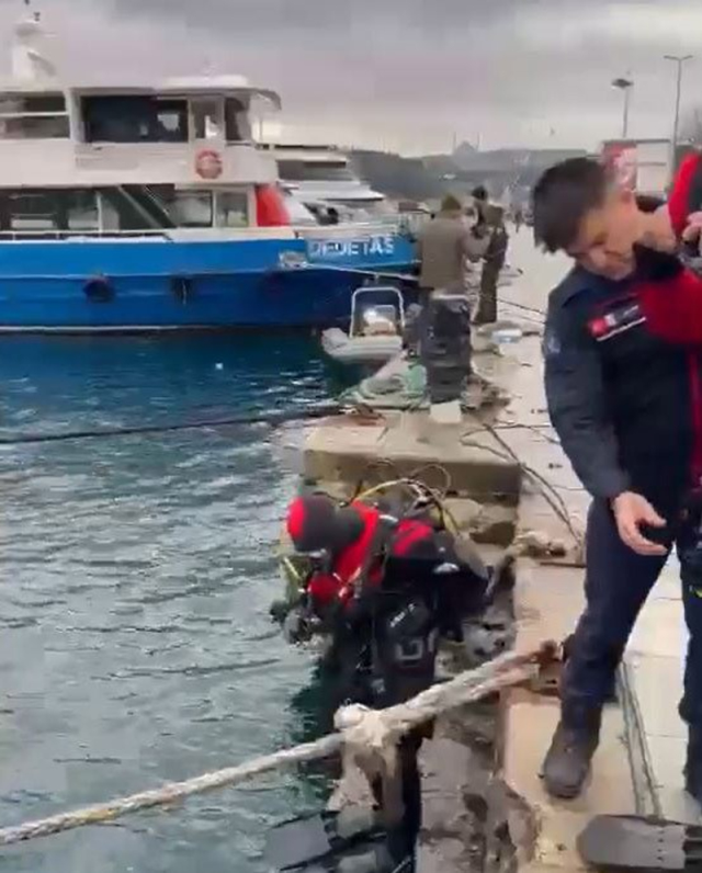 Kadıköy sahilinde bulunan ceset, kayıp kardeşlerden Velat Can'a ait çıktı