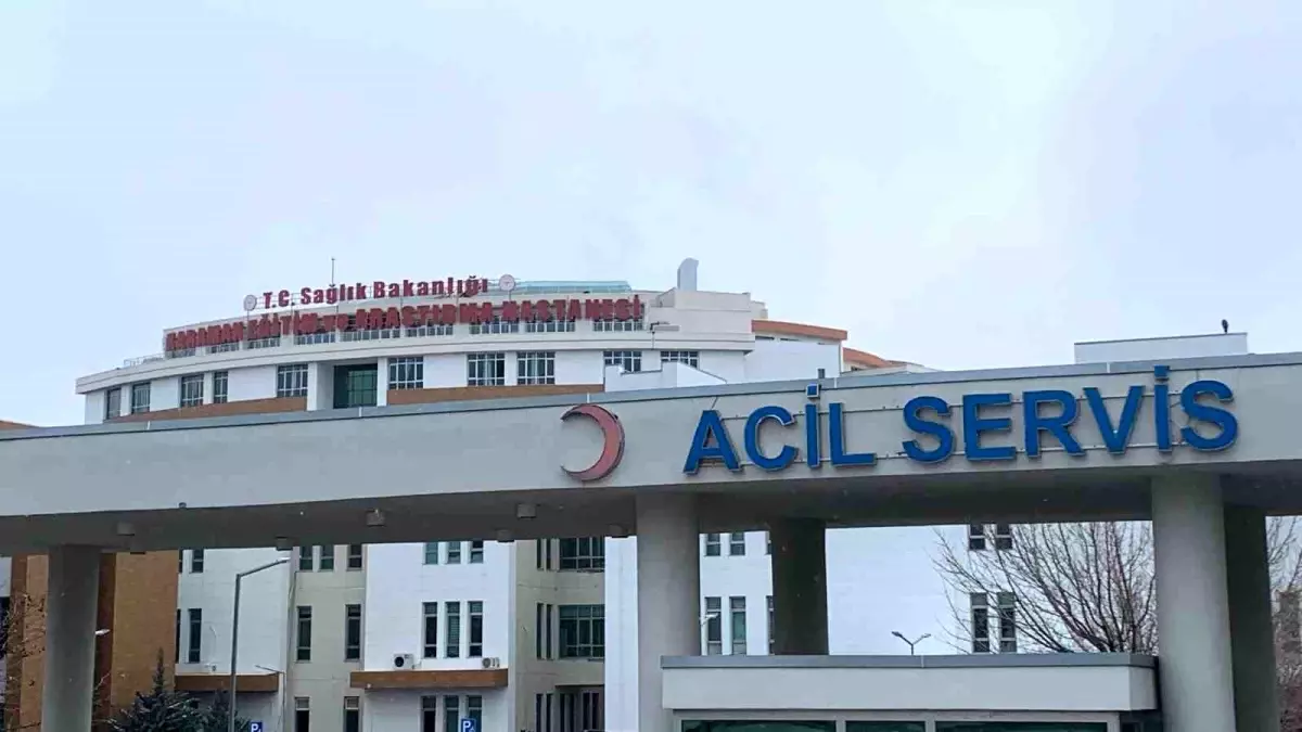 Karaman\'da gaz zehirlenmesi şüphesiyle 4 kişi hastaneye kaldırıldı