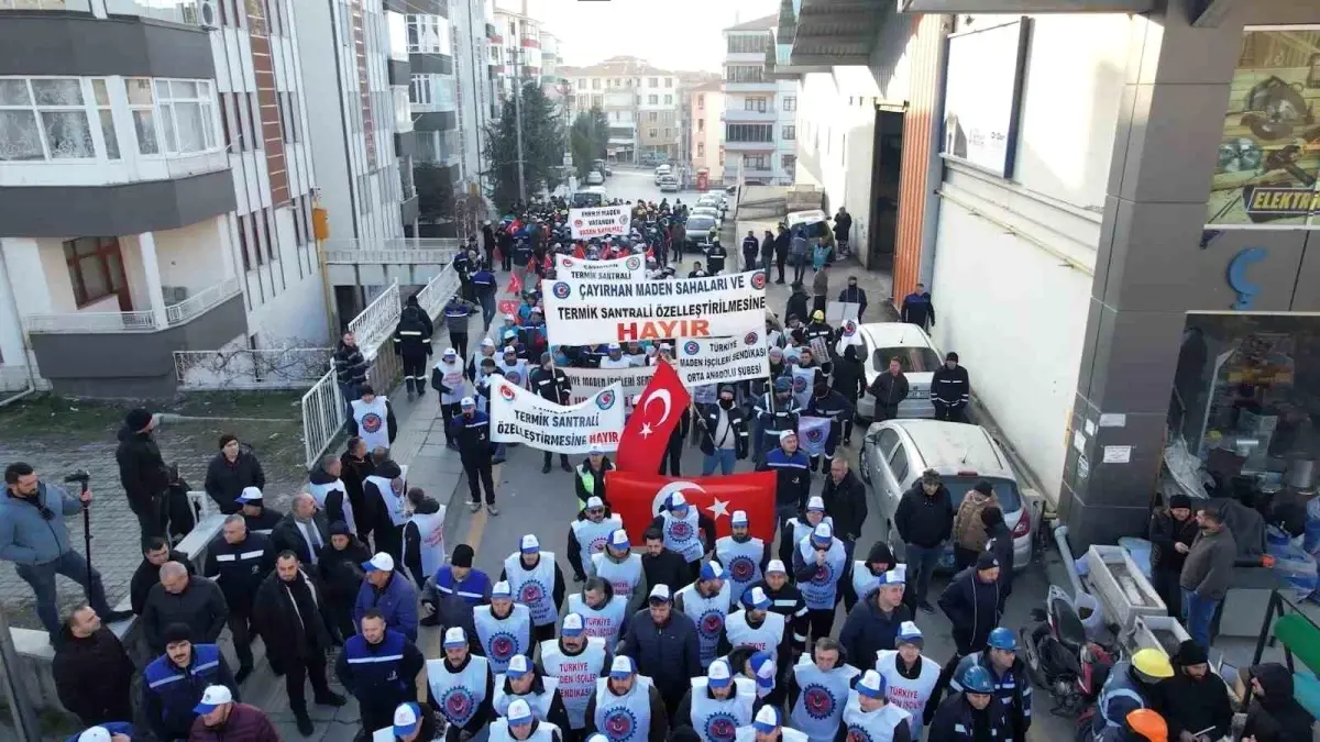 Maden İşçileri Özelleştirmeye Karşı Yürüyüşe Geçti