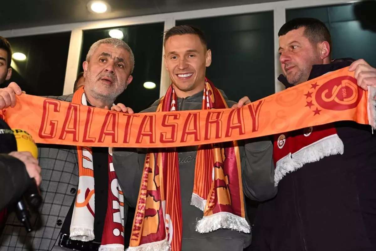 Przemyslaw Frankowski, Galatasaray\'a imza atmak için İstanbul\'a geldi