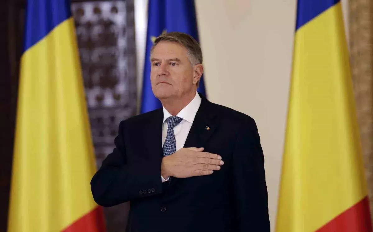 Romanya Cumhurbaşkanı Iohannis İstifa Etti