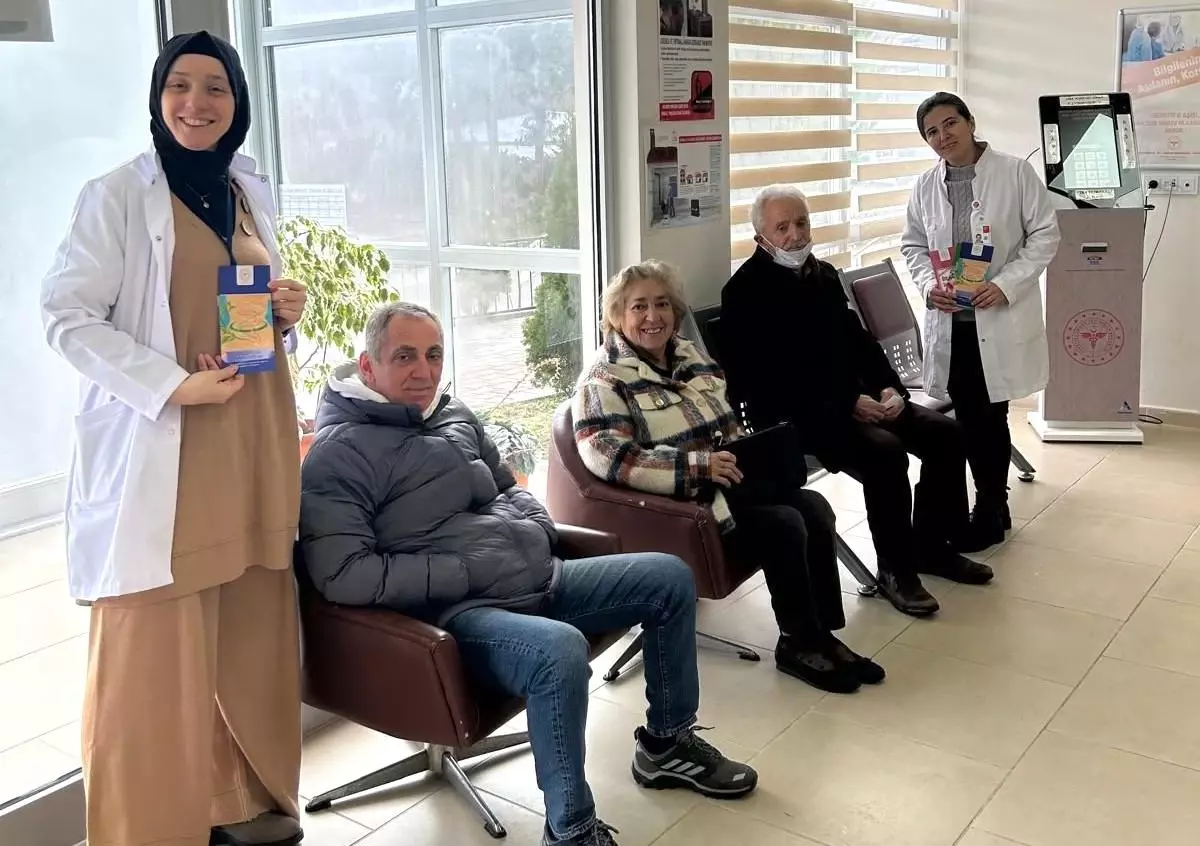 Düzce\'de Kanser Farkındalığı Etkinliği