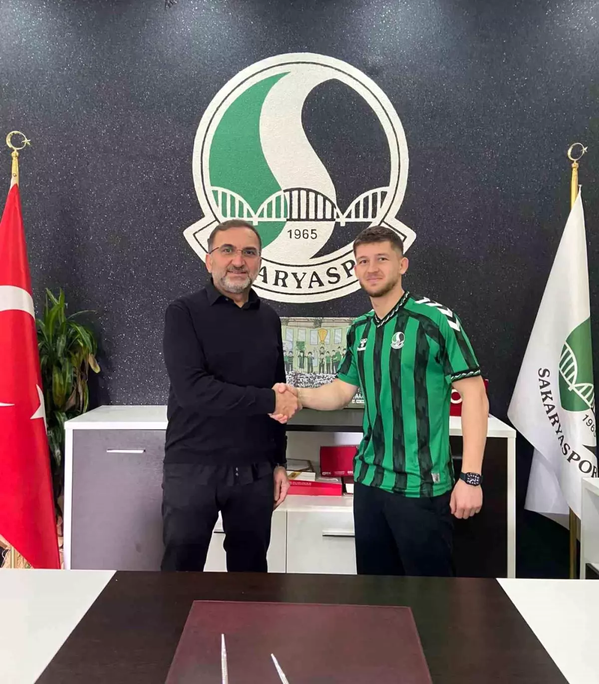 Sakaryaspor, Atanas Kabov\'u Kadrosuna Ekledi