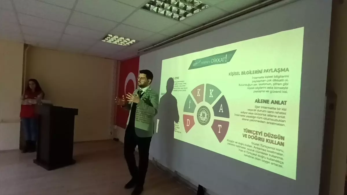 Çemişgezek\'te Madde Bağımlılığı Semineri