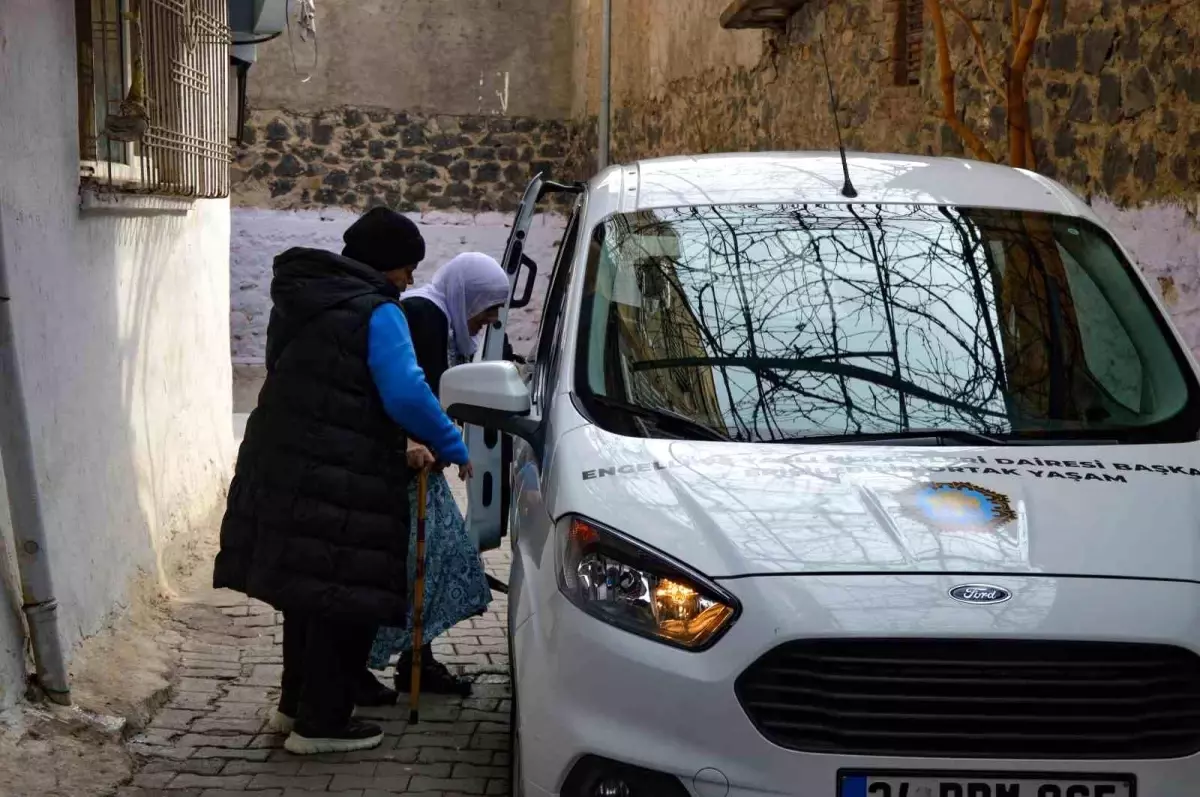 Diyarbakır\'da Kanser Hastalarına Ücretsiz Sosyal Taksi Hizmeti