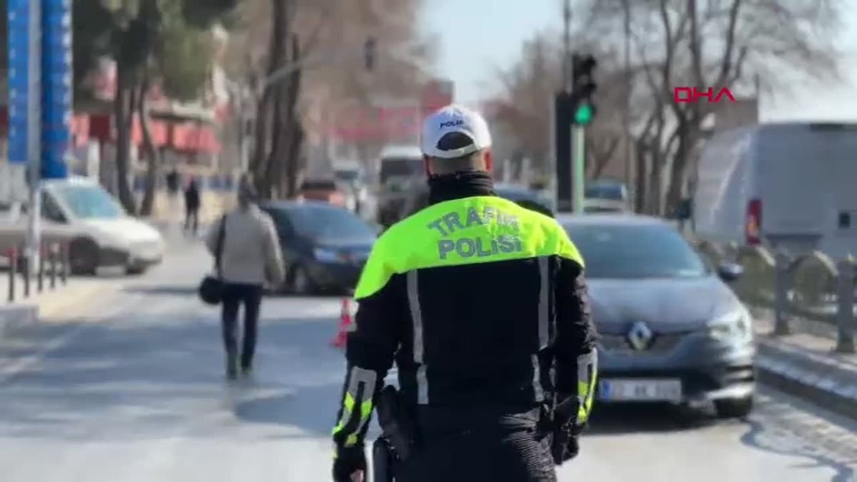 Edirne\'de Motosiklet Denetimlerinde 32 Bin Lira Ceza Kesildi