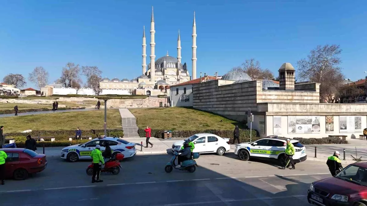 Edirne\'de Motosiklet Denetimi: 25 Ceza