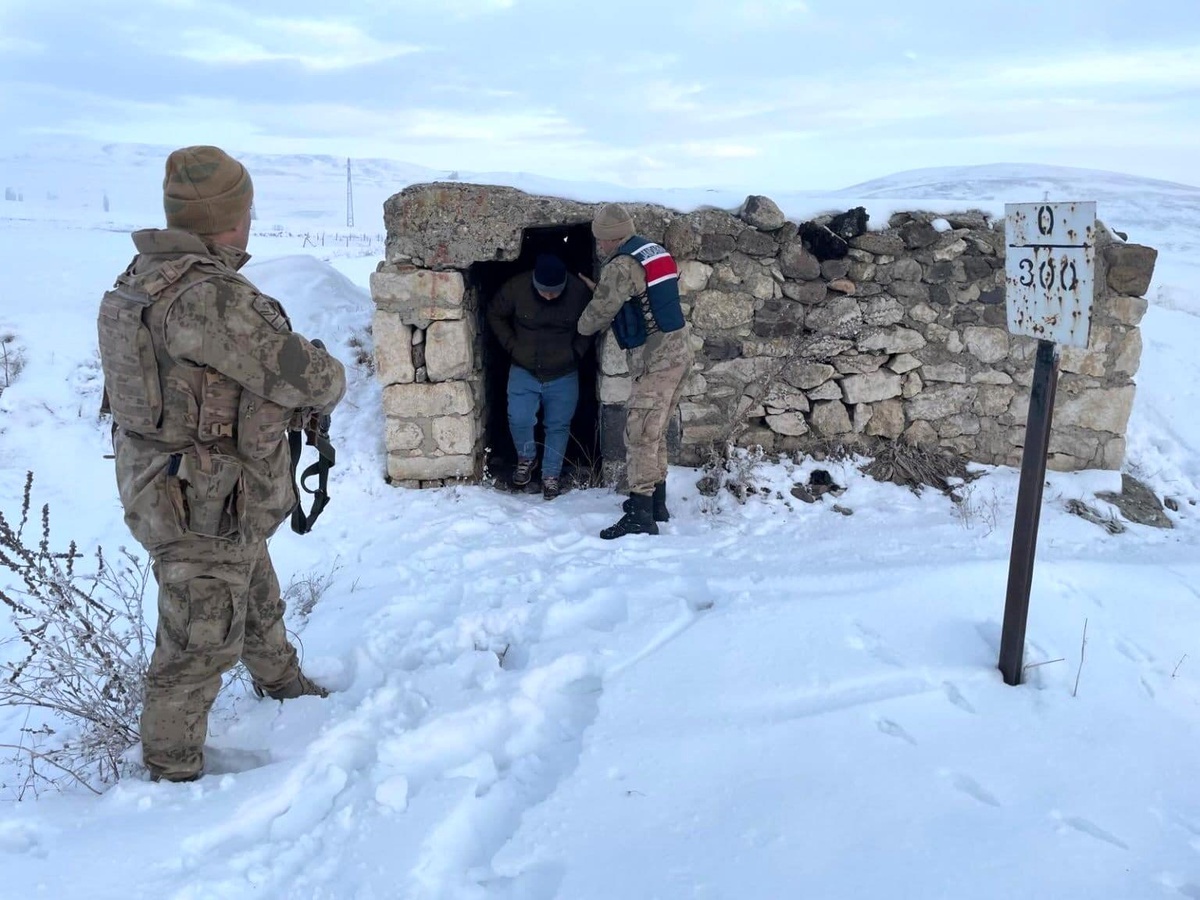 Erzurum\'da 51 Kaçak Göçmen Yakalandı