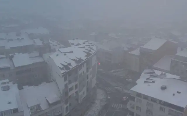 İstanbul'da 4 ilçe beyaza büründü, AKOM ve valilikten peş peşe uyarı geldi