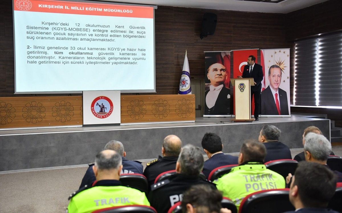 Kırşehir\'de Güvenli Eğitim Toplantısı