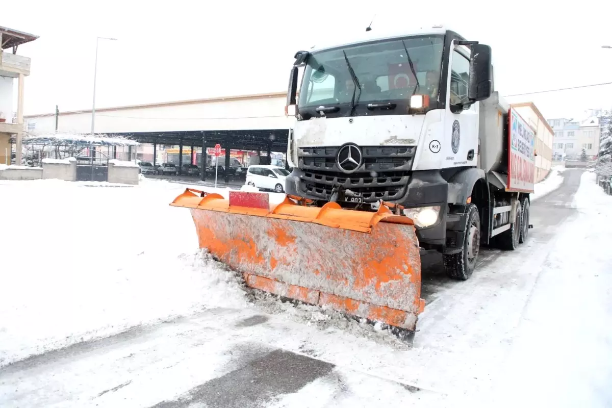 Kayseri\'de Karla Mücadele Çalışmaları Başladı