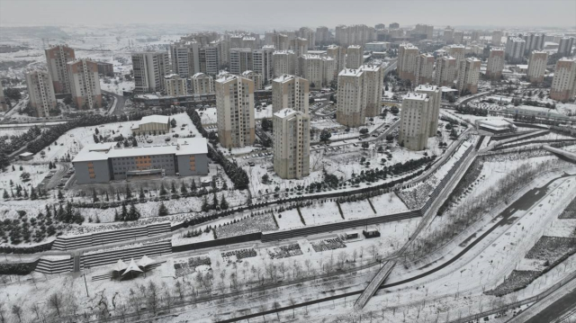 Meteoroloji saat verdi: İstanbul'da asıl kar yağışı 18.00'de başlayacak