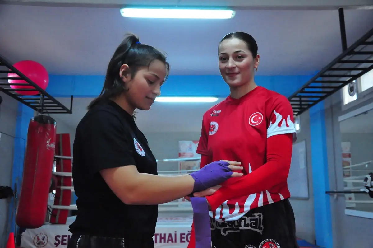 Muay Thai\'de Kardeşler Arasında Başarı Yarışı