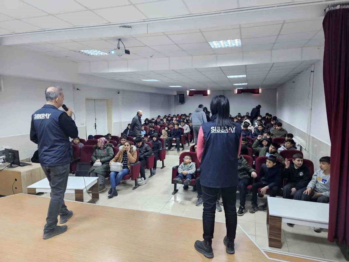 Osmaniye\'de Siber Güvenlik Eğitimi