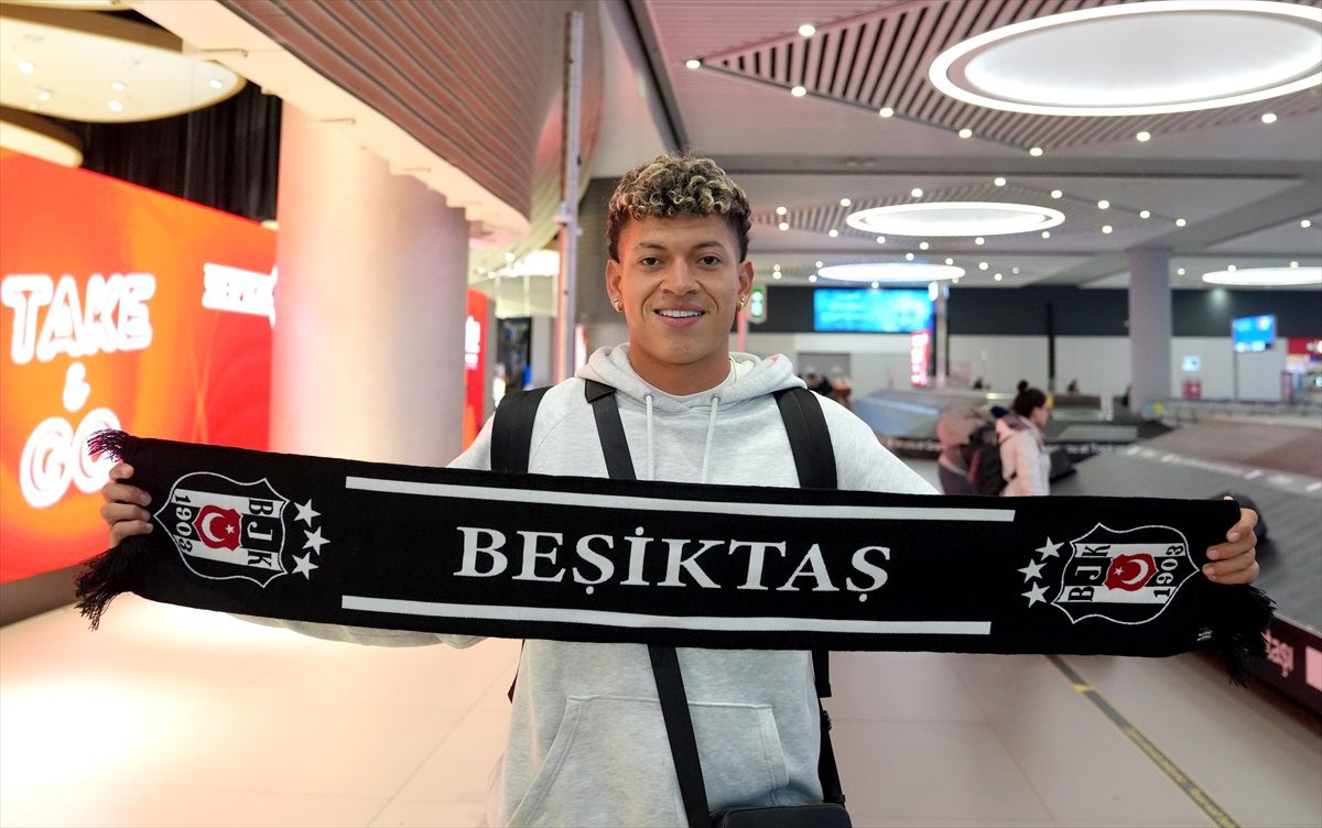 Beşiktaş, Elan Ricardo\'yu Karşıladı