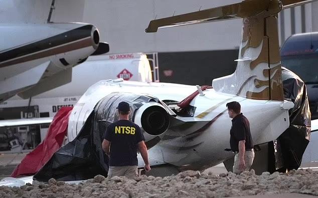 Ünlü şarkıcının özel jeti başka bir jete çarptı