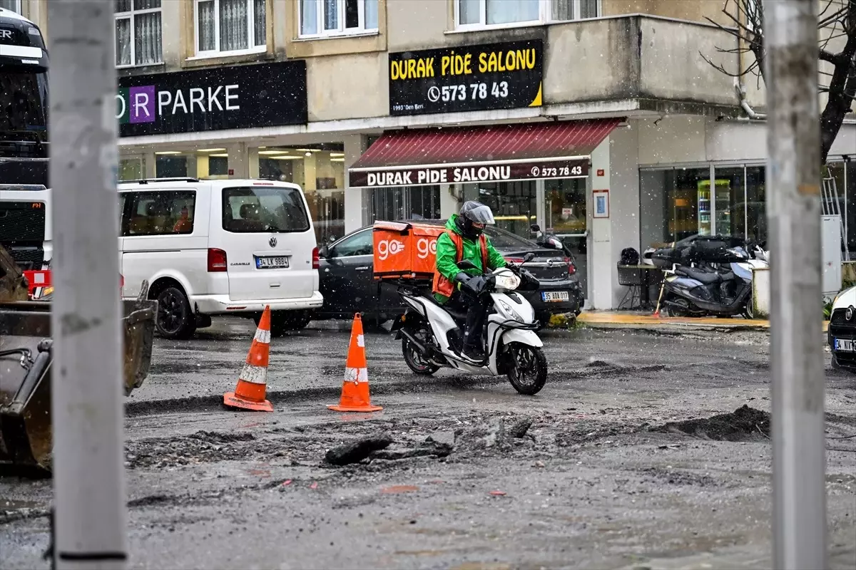 Asfaltlama Gecikmesi Esnafı Mahrum Bıraktı