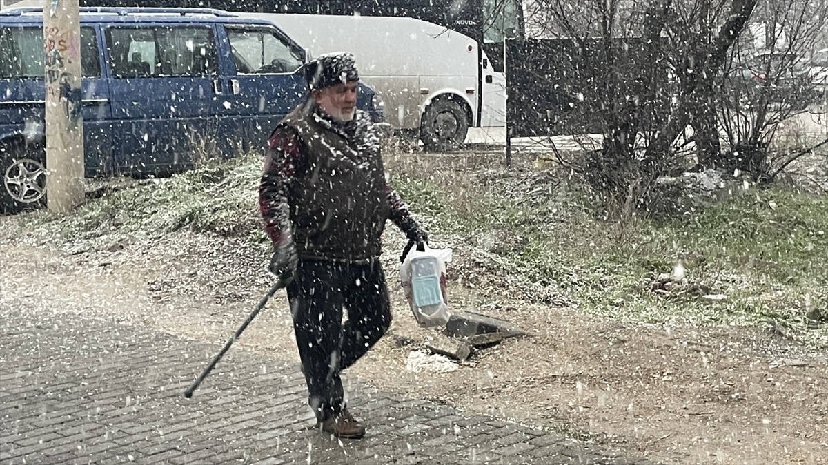 Bolu\'da Kar Yağışı Etkili Oluyor