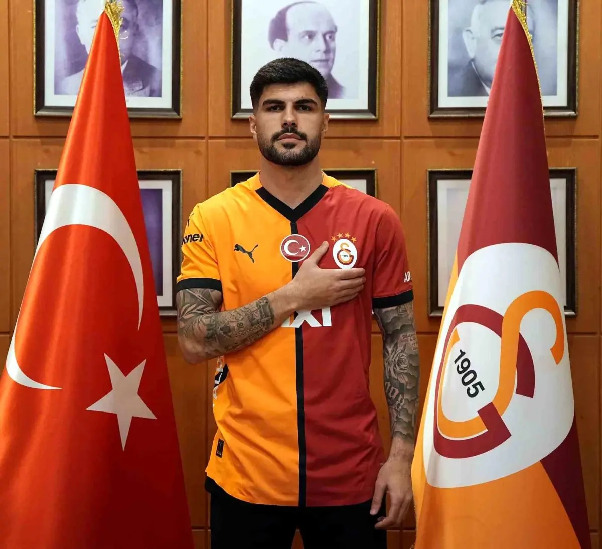 Eren Elmalı Galatasaray\'da Mutlu