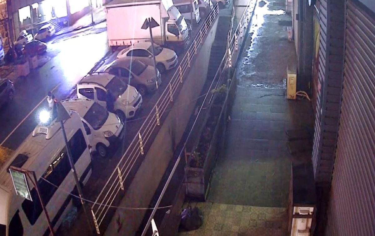 Esenyurt\'ta Emlak Ofisine İkinci Kurşunlama