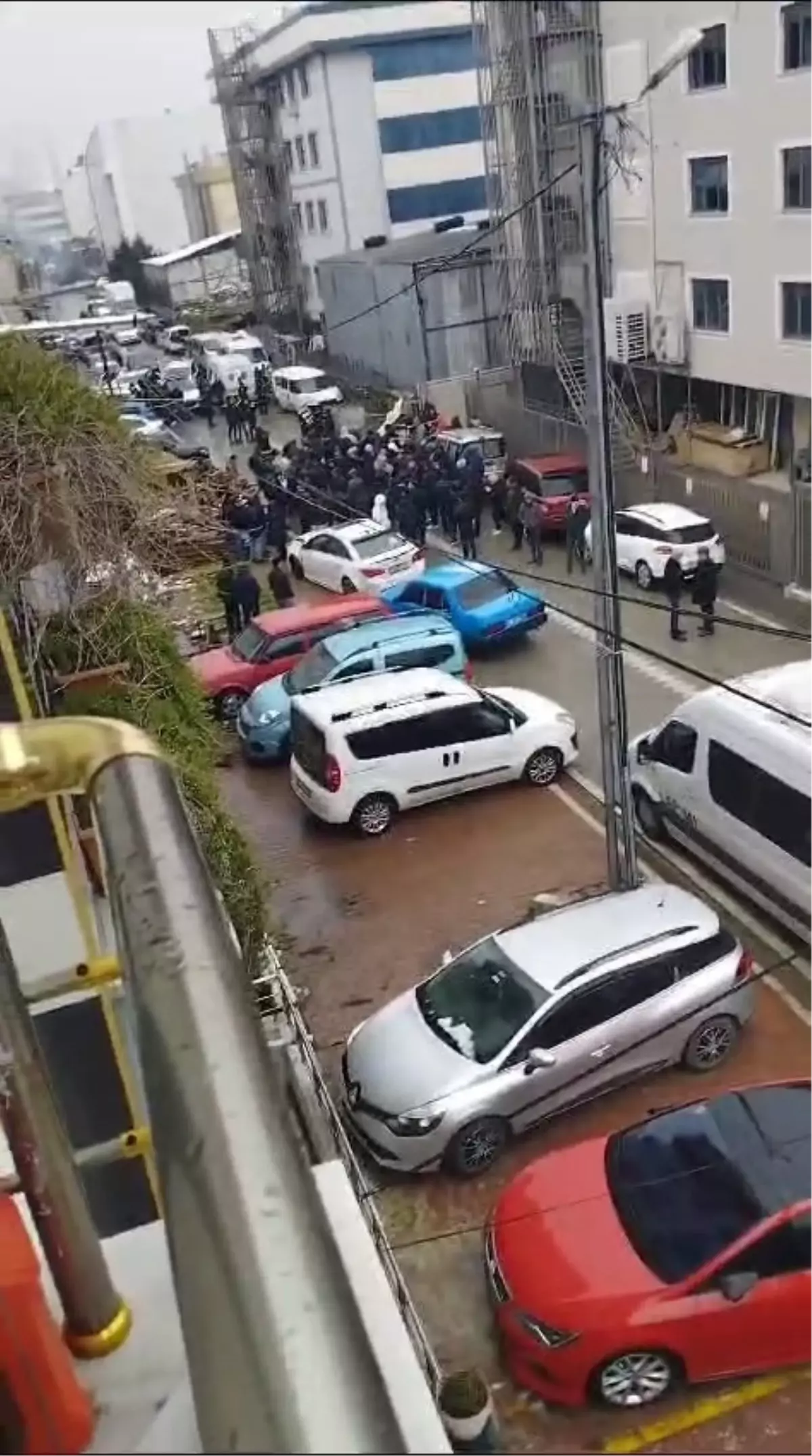 Akçaburgaz Mahallesi\'nde Eşini Öldüren Adam Gözaltına Alındı