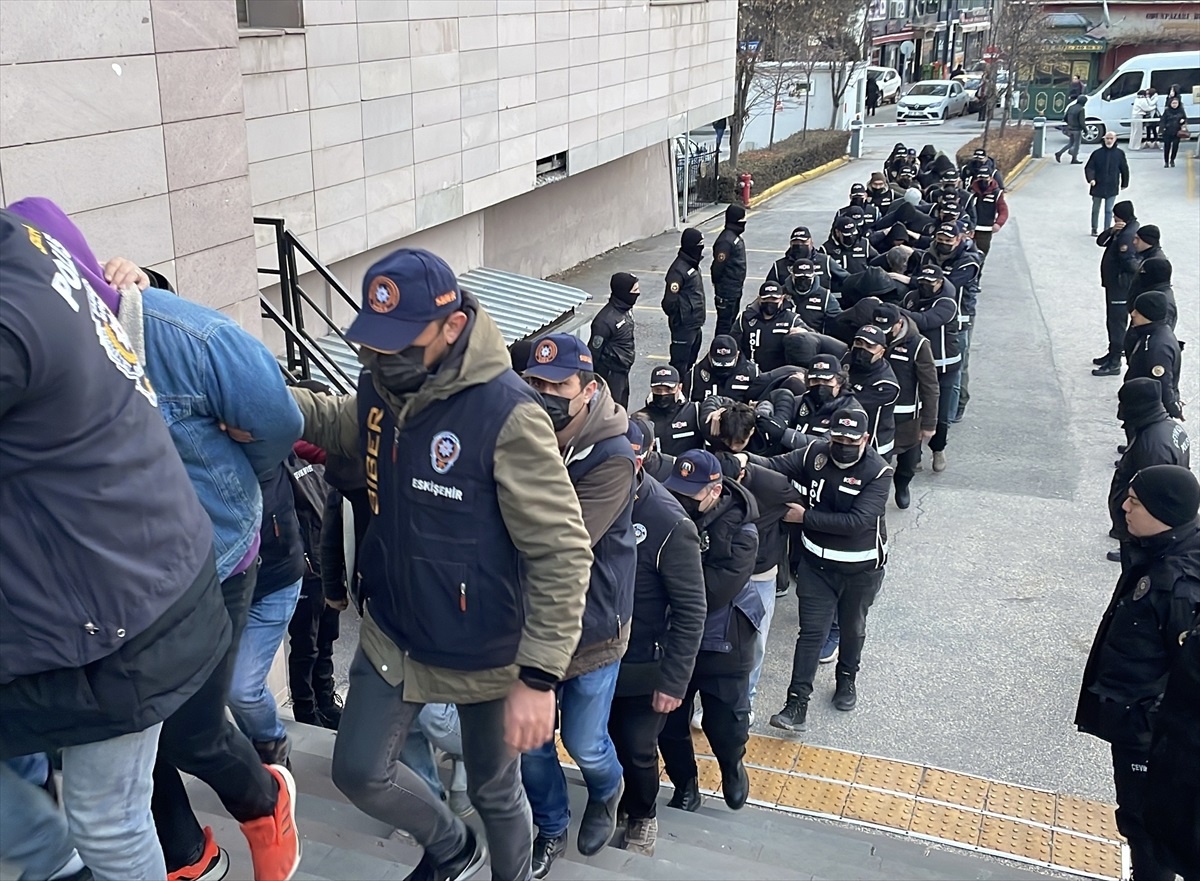 Yasa Dışı Bahis Operasyonunda 13 Tutuklama