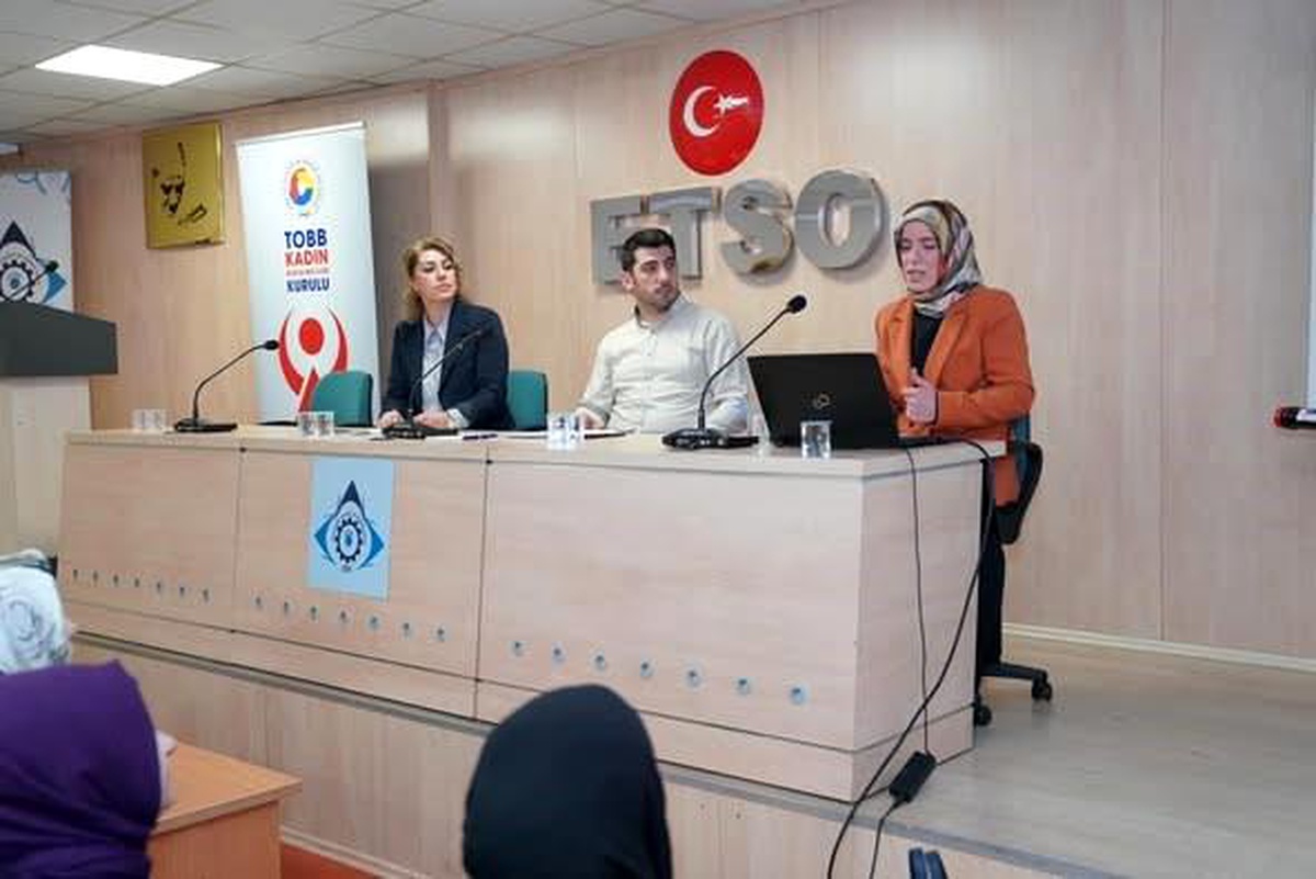 Kadın Girişimciler İçin E-Ticaret Semineri