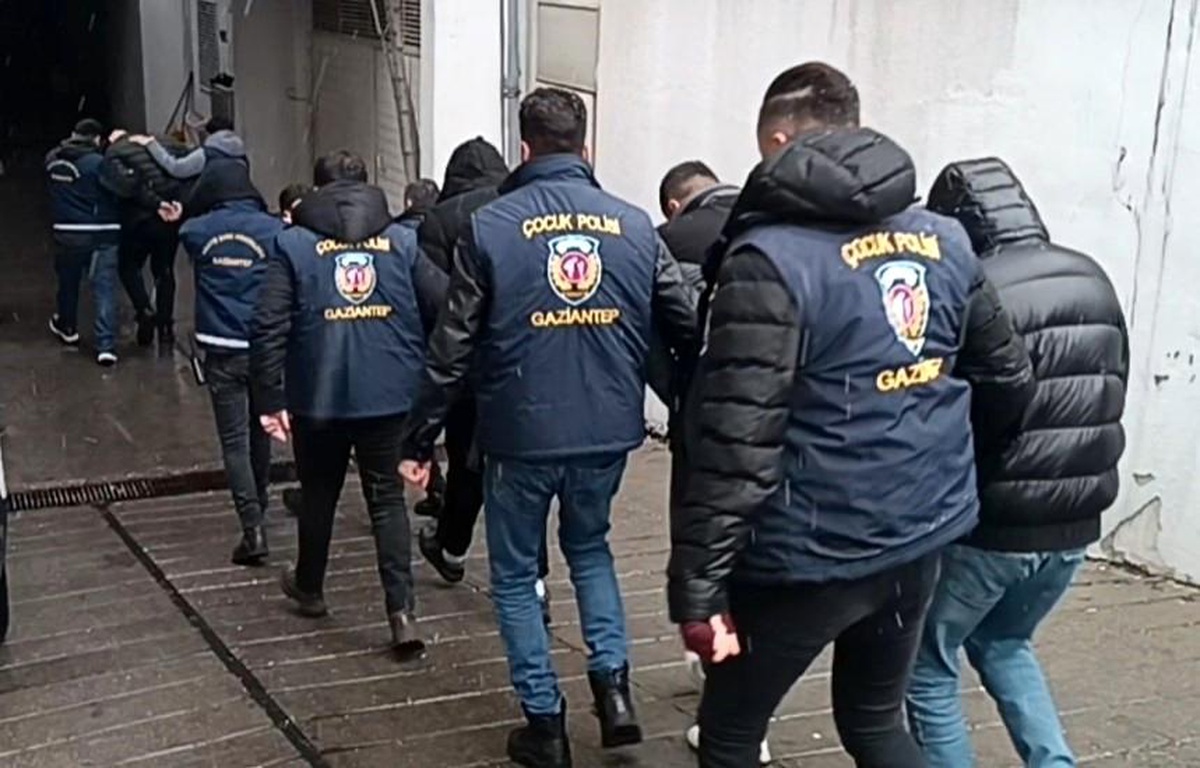 Gaziantep\'te bıçaklı cinayetle ilgili 2 zanlı tutuklandı