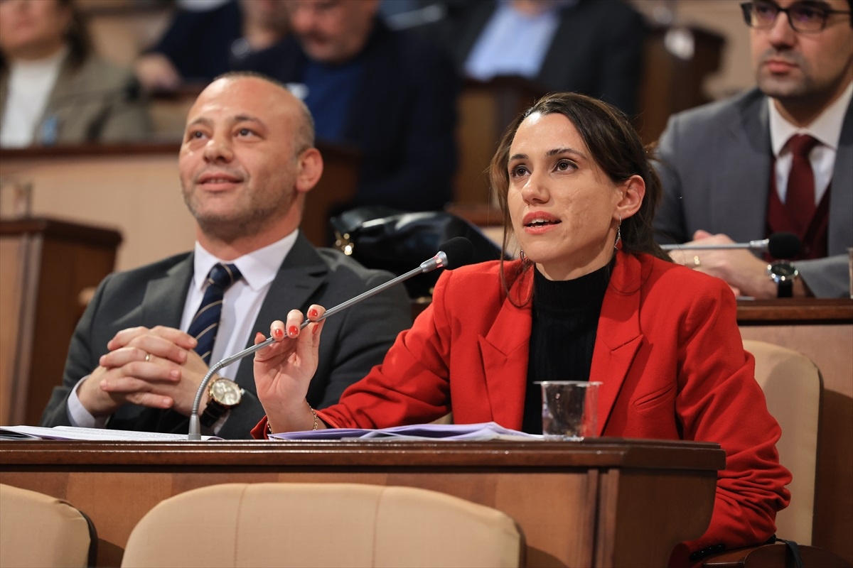 İBB, Mülkiyeti Kendisine Ait Taşınmazları Satışa Çıkarıyor