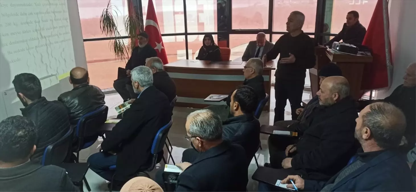 Kale\'de Kayısı Üretimi Eğitimi