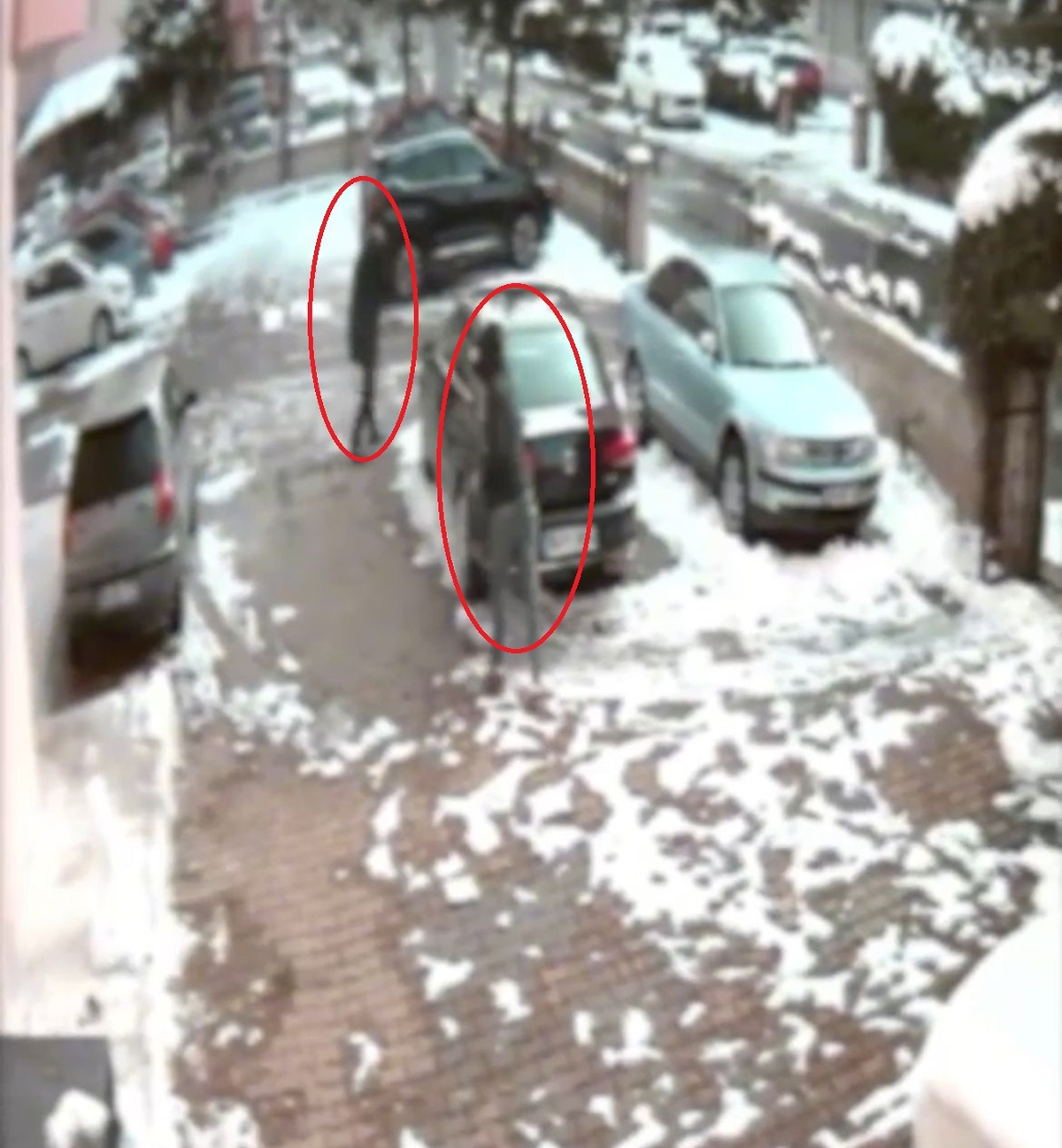 Kayseri\'de Otoparkta Tabancayla Vurulan Kişi: Soruşturma Devam Ediyor