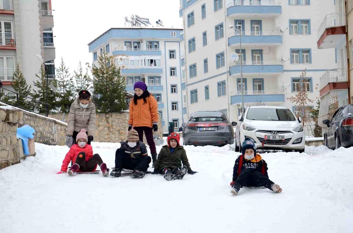 Malatya\'da Eğitime Kar Engeli