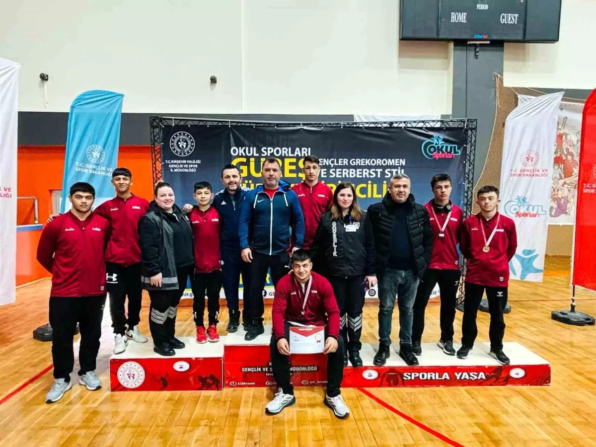 Manisa Güreş Takımı Türkiye Şampiyonu