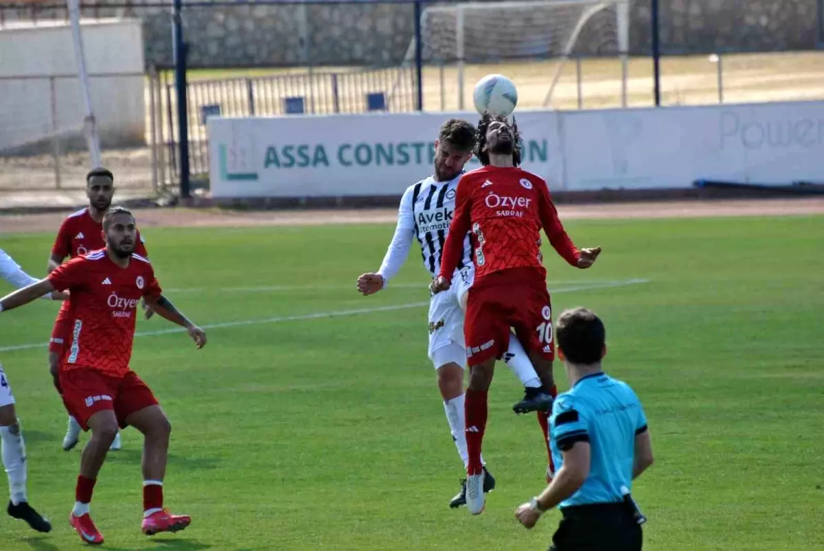 Fethiyespor ve Altay Golsüz Berabere