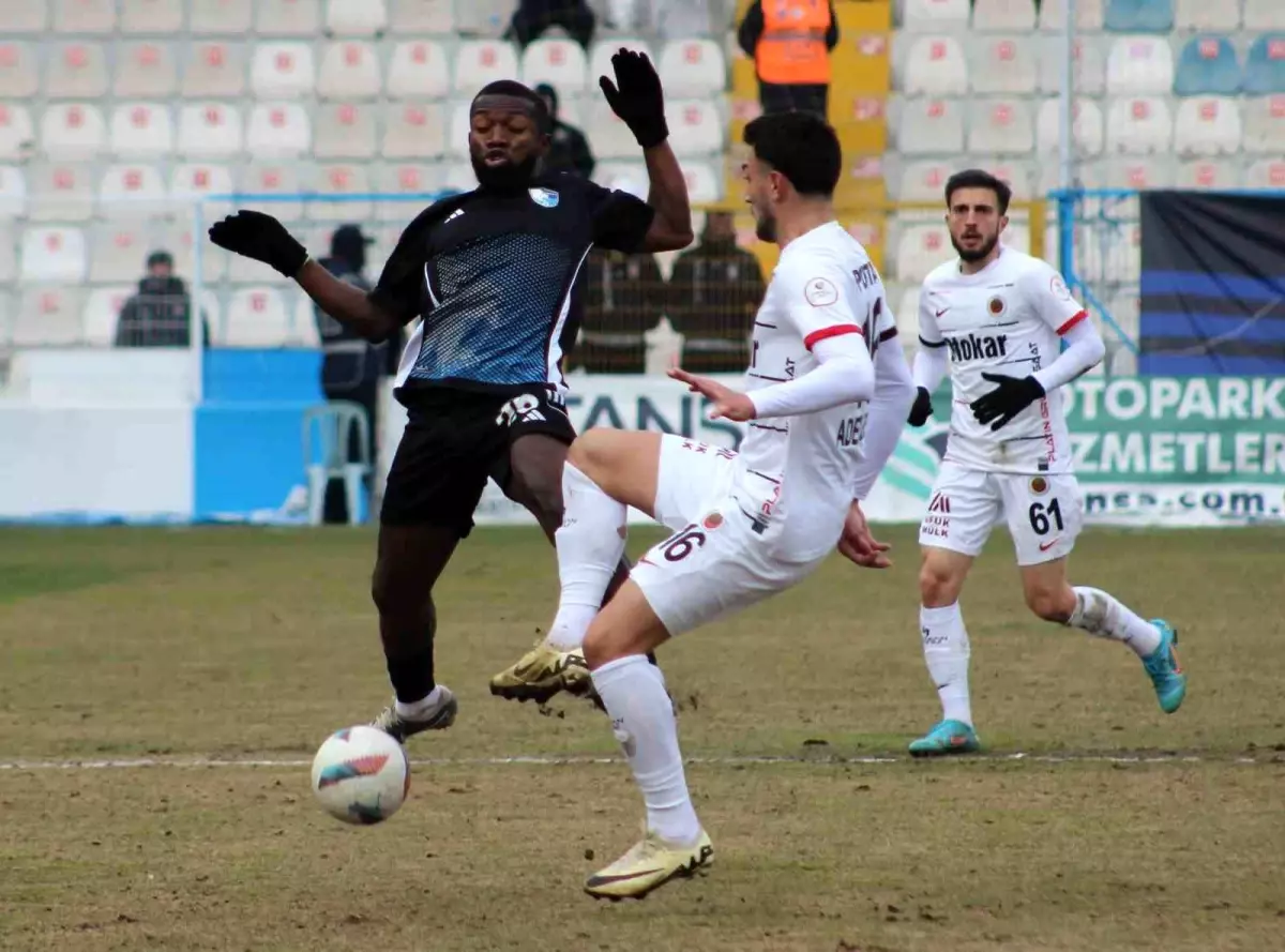 Erzurumspor FK, Gençlerbirliği\'ne 1-2 Yenildi